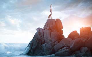 MicroStrategy: The Bitcoin Bet – Stock Price, Earnings, & What They're NOT Telling You